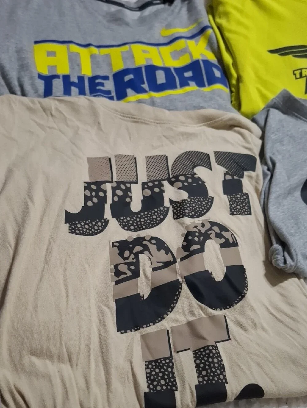 Nike Gray Short Sleeve Tee with Black 'Just Do It' Swoosh